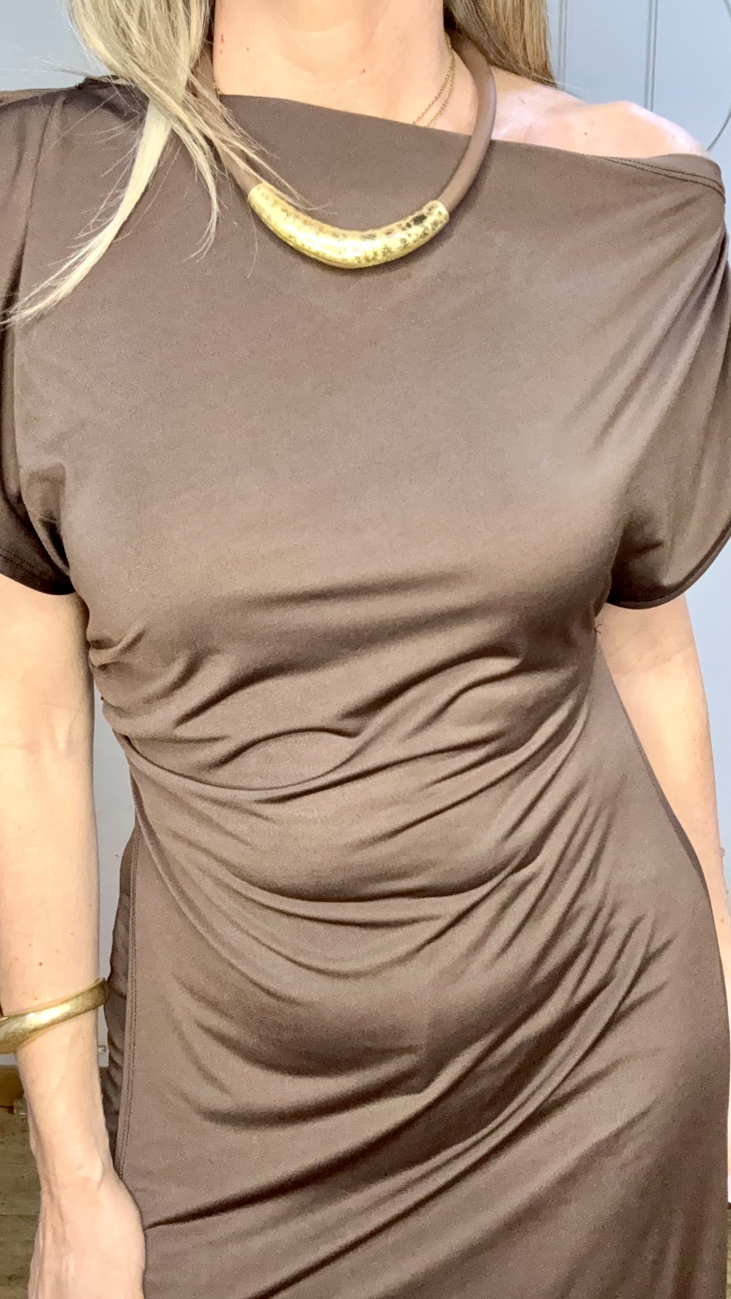 CAMISETA ESSENCIA ASIMETRICA - Imagen 7